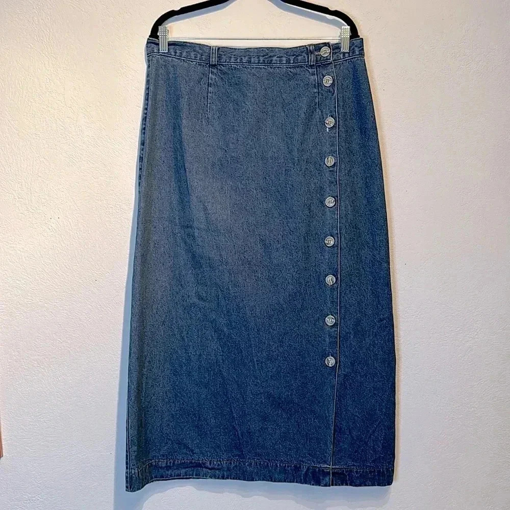 Vintage Van Heusen Women’s Long Denim Blue Skirt Size 16